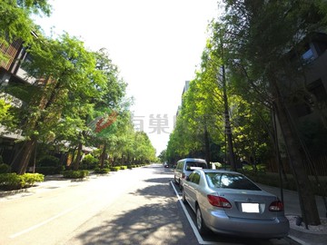 高綠覆率與低建蔽率✨單元二✨千坪花園宅✨「潤隆」｜台中市南屯區龍富十二街