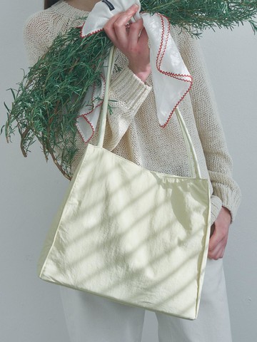 NYLON SHOULDER BAG [BUTTERY YELLOW CREAM]
