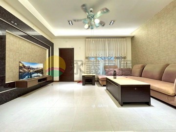 新竹市東區山湖戀社區型五房五米面寬雙車優質透天｜新竹市東區明湖路