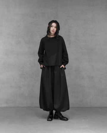 MUKK DESIGN 異材質拼接寬短版大學T