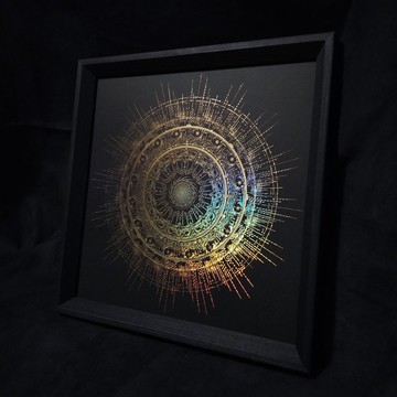 .畢竟的圓滿之光. 燙金版畫