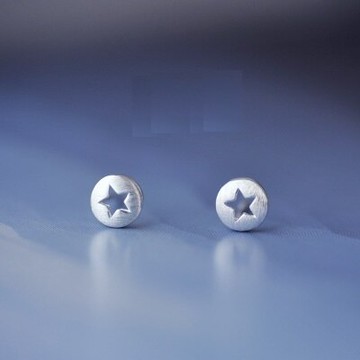 925純銀耳環耳飾-磨砂鏤空星星造型情人節生日禮物女飾品73gk56【獨家進口】【米蘭精品】