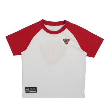 NBA NEW YORK KNICKS 短袖童裝上衣 拉格蘭袖印花T恤 白/紅 中性款 35261012 42 noB25