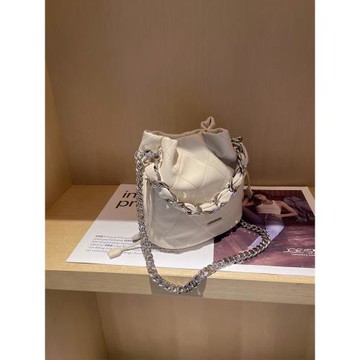 法國輕奢品牌水桶包包女2025新款洋氣單肩包小香風菱格鏈條斜挎包