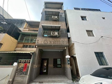 近鎮北國小|鳳山火車站|鬧中取靜透天｜高雄市鳳山區北辰街