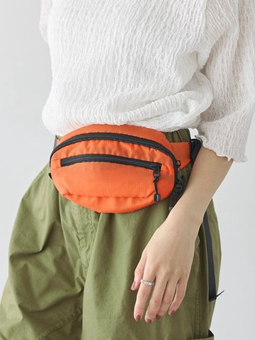 輕盈防撕裂橢圓腰包(01002096300) - earth music&ecology