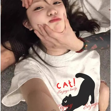 S~XL 黑貓伸懶腰 enjoy 純棉 短T 情侶T【Y1134】MIT 情侶裝 短袖T恤 班服 加大尺碼 男女可穿