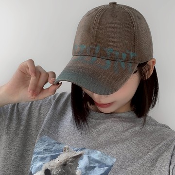 【Aa.chic】字母噴漆漸變棒球帽(四色).女帽/字母/漸變/噴漆/百搭/棒球帽/搭配/實拍【C637701】