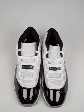 微瑕疵-左右腳中底鞋底泛黃色差 378037-100 M8.5 Air Jordan 11 「 Concord 」