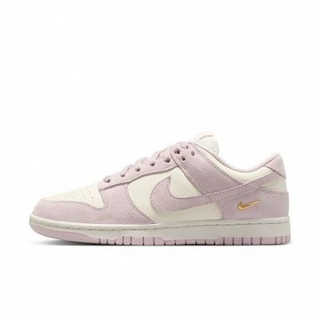 NIKE WMNS NIKE DUNK LOW 女鞋 休閒鞋 運動鞋 復古 小金勾 麂皮 粉-IO4244100