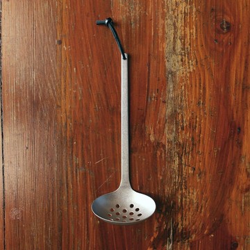 日本相澤工房 AIZAWA 日本製18-8不鏽鋼舊化處理一體成形漏勺-大