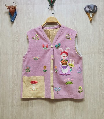 手工刺繡襯衫、棉織物、天然染料、花卉、狐狸