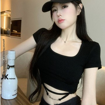 【JK極客】純欲風短款T恤女 性感上衣 修身上衣 方領短袖衫 短版上衣 T恤 短袖上衣 短T 圓領上衣 女裝 T恤女