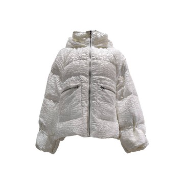 TOORDER白色特殊紋理短版拉克蘭袖羽絨外套