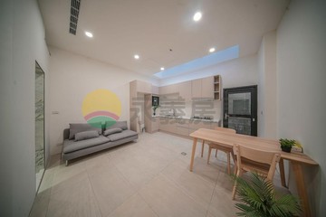 三民市場.幸福川翻新精美5套房可停車透天｜高雄市前金區自強一路