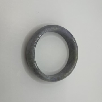 【云綺珠寶】天然緬甸A貨翡翠。春帶彩 灑金手鐲 / 57.7 /18.3圍 (附台證)