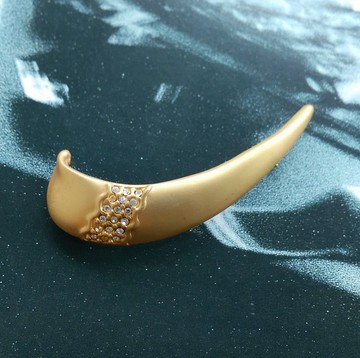 Vintage Jewelry 西洋古董飾品 啞光 彎勾流線 別針
