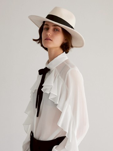 Wide Nuhat Black and White