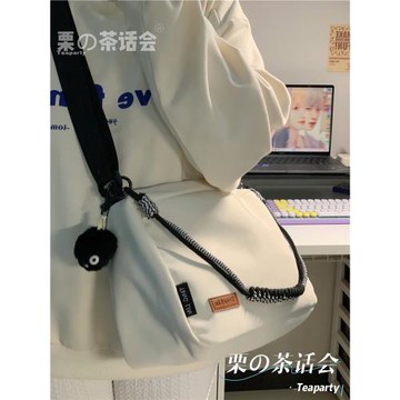 ins復古休閑街拍簡約大容量斜挎包包女 小眾設計感中性單肩包男潮