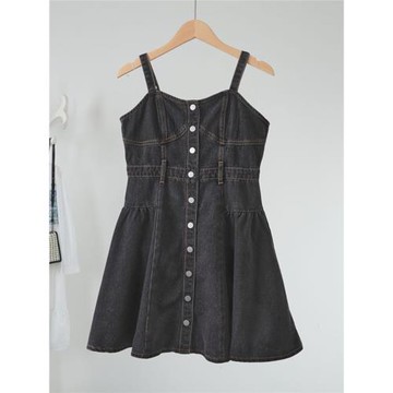 諾諾E站【町】春季新款肩帶可調A字收腰顯瘦牛仔吊帶連衣裙剪標