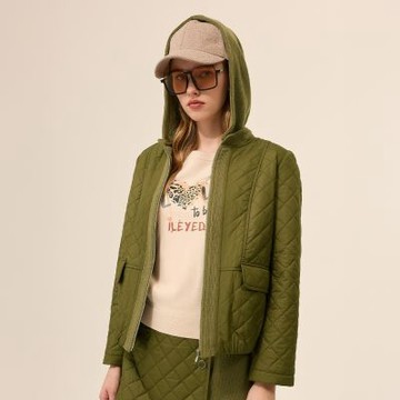 ILEY伊蕾 菱格紋鋪棉活動連帽外套(綠；M-XL)