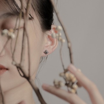 纍 Fruitful I 【團】耳飾 - 染黑