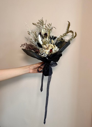 黑色系永生花、乾燥花、客製花禮、珍珠