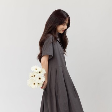 Nicole有領短袖箱褶洋裝/ 墨灰