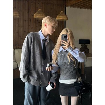 JK學院風假兩件毛衣男女情侶裝秋冬季韓系翻領顯瘦一長一短針織衫