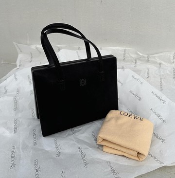 中古包 Loewe羅威 特別版博物館系列