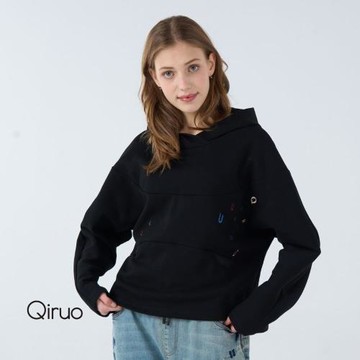 【Qiruo 奇若】秋冬專櫃黑色上衣3230A 字母款
