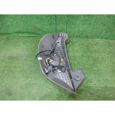 入荷nowオンラインストア アクア 52 スタンレー 右テールライト 右テールランプ DAA-NHP10 パーツ