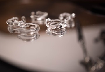 粼粼・硝子耳骨夾 | Colored Glass