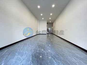 金獅湖28米路電梯黃金店面｜高雄市三民區鼎力路