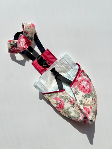 家禽防排洩服 玫瑰花圖案