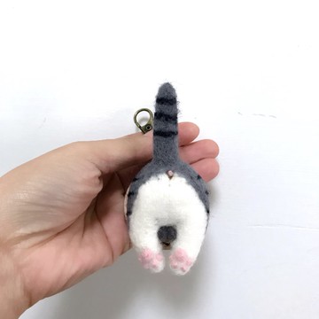 肥烤雞屁股_米克斯貓咪_皮革羊毛氈鑰匙圈_免費鋼印10個英文字母