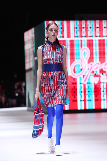 【通花鐵閘】經典紅白藍真絲長衫旗袍 | 國潮港風新中式 | 時尚