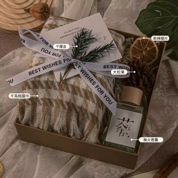 預購【LAMIE】奶茶白千鳥格圍巾香薰禮盒 聖誕禮物 聖誕節 聖誕禮盒