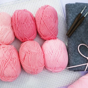 牛奶棉線  柔軟的四股鉤針線  50 克每團  有多種顏色可供選擇