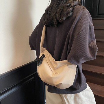 免運🔮韓係百搭小衆餃子包高級感時尚可愛斜挎包網紅洋氣大容量休閒背包側背包 斜背包 包包 背包 郵差包 肩背包 通懃包 休