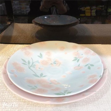 進口有古窯浮雕櫻花藍粉陶瓷平餐盤炒菜盤涼菜盤釉下彩家用