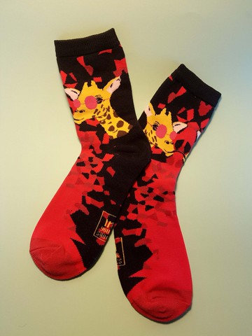 In Your Shoes: 派對長頸鹿 │中筒襪 │限量