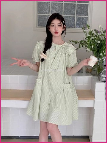 小清新綠色洋裝女夏新款超好看法式復古文藝圓領寬鬆條紋襯衫裙 EGIK