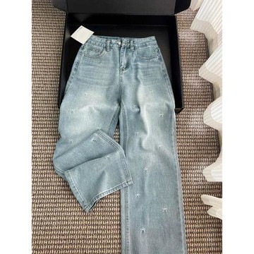 大碼淺藍色刺繡牛仔褲女春夏胖mm梨形身材寬松高腰顯瘦直筒闊腿褲
