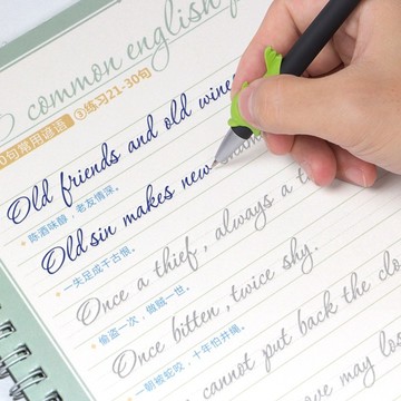 【台灣出貨】 兩本裝 凹英文字帖英語字帖圓體花式花體練字帖成人楷書速成反覆使用鋼筆硬筆書法練字本義大利斜體