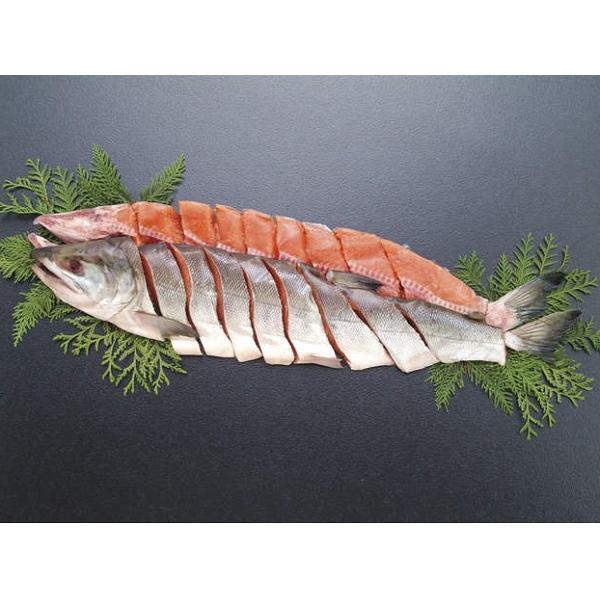 御歳暮にも　北海道産 新巻鮭姿切身2kg （6分割真空）　　　　　　食品　魚介類　海産物　鮭　サーモン　新巻鮭　サケ　シャケ