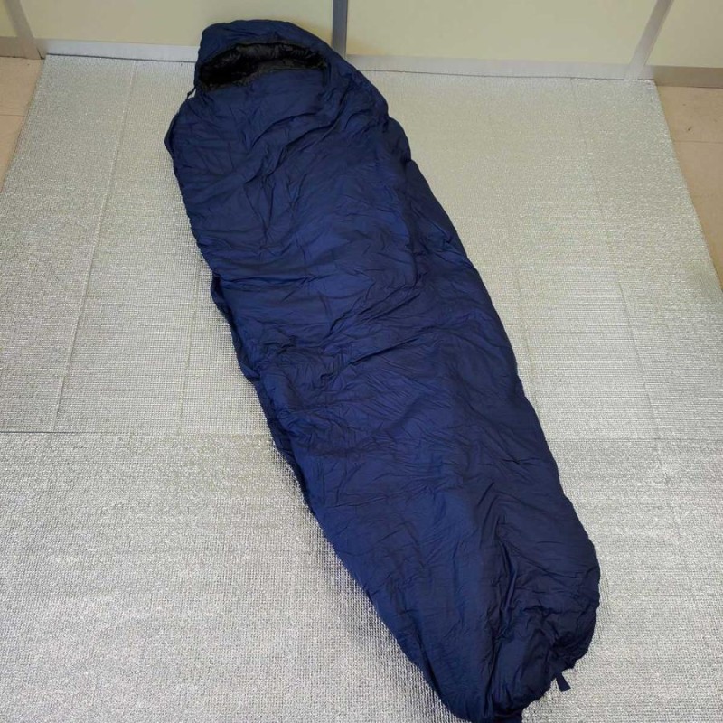 [未使用に近い] ISUKA パフ 1100 Puff ネイビーブルー シュラフ 寝袋 厳冬期 イスカ