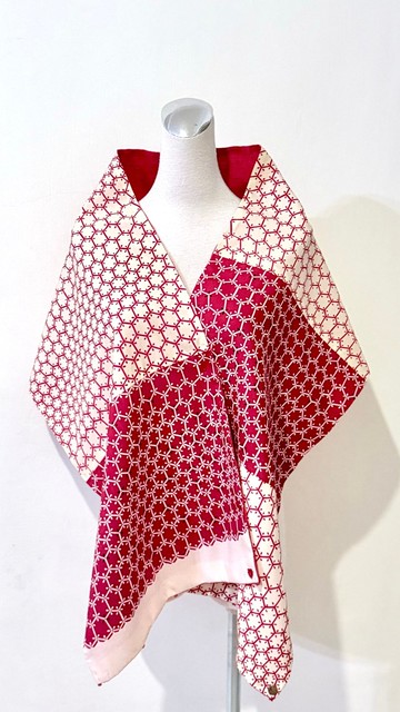 純手作古典和風紅白撞色六角圖騰圖騰愛心水晶毛料圍巾披肩