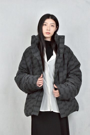 (2XL) balenciaga黑色羽絨外套