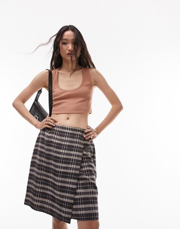 Topshop rib cropped top in mocha-Brown
